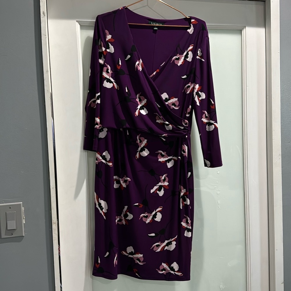 RALPH LAUREN DRESS SIZE 14 EUC COLOR PERFECT FOR FALL PURPLE WITH LILAC FLOWERS
